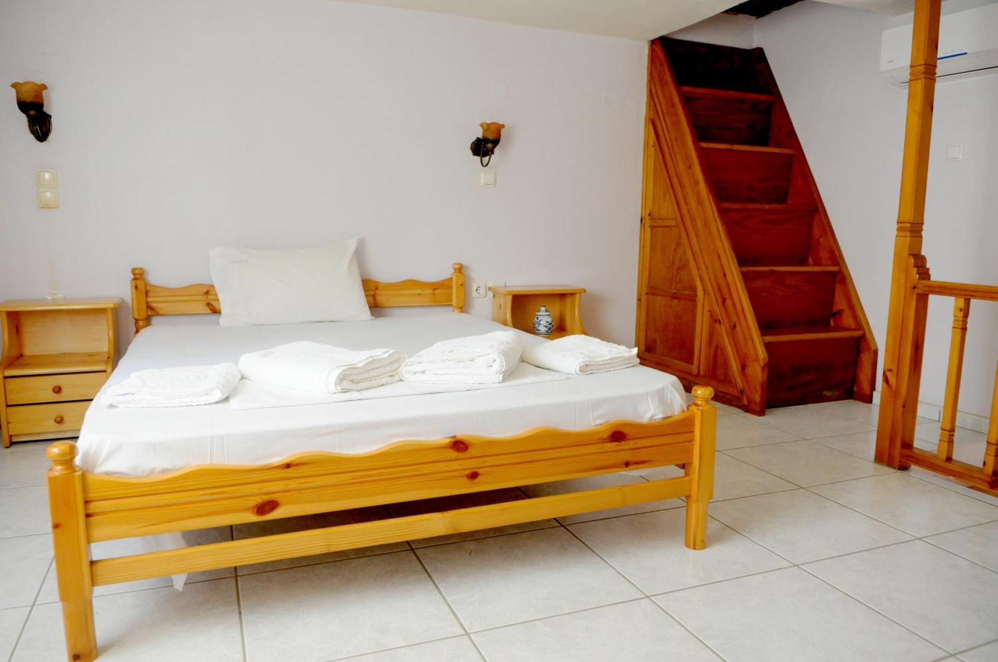 Apart Otel Crisio İskiri